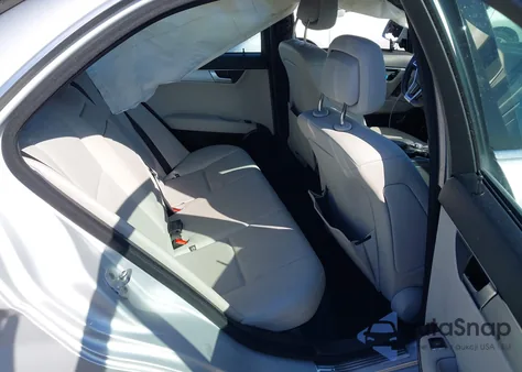 2013 Mercedes-Benz C 250 Sport из США, поврежденный, VIN WDDGF4HB9DA854436